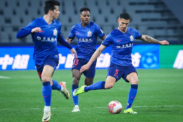  法甲保级大战混沌，五支球队深陷泥潭混战  